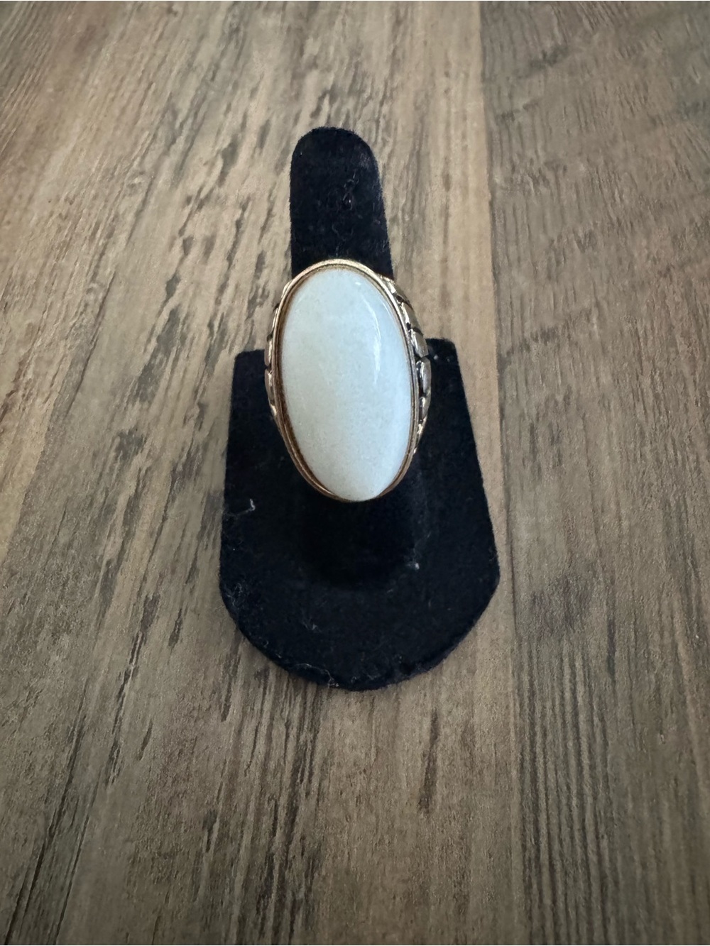 Vintage White Oval Stone Ring - Women Jewelry